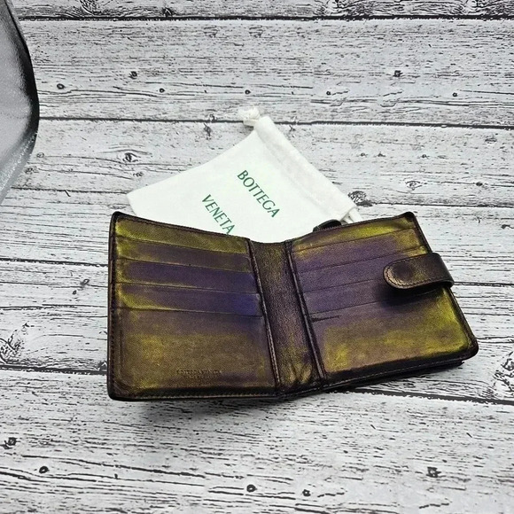 Bottega Veneta Intrecciato Purple and Gold Zip Wallet - Picture 4 of 7